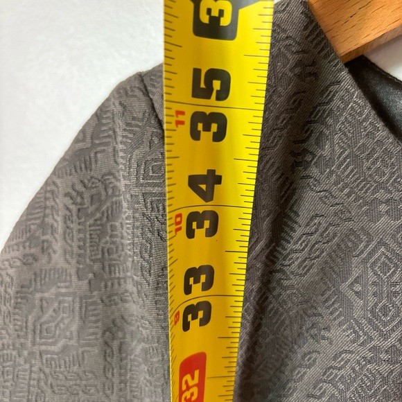 NWT Tahari textured sheath dress in gorgeous deep olive size 10. - Picture 7 of 9